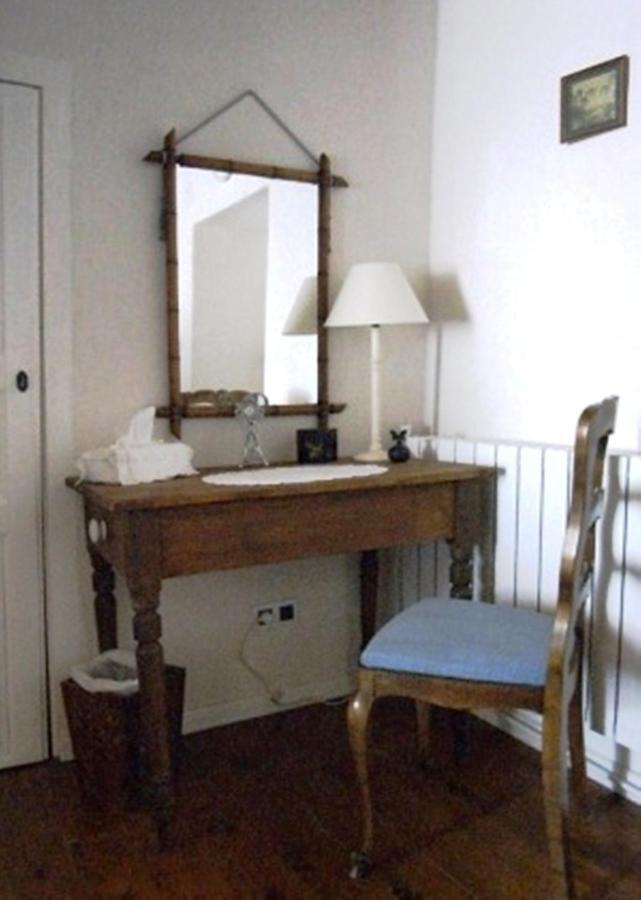 Chez Providence Chambres Et Table D'Hotes Cuxac-Cabardes Ruang foto